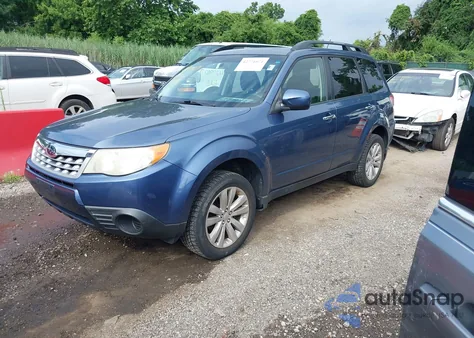 2012 Subaru Forester 2.5X Premium z USA, uszkodzony, nr VIN JF2SHADC5CH412689
